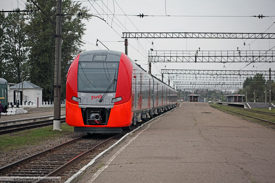 Электропоезд ЭС1-006 "Ласточка" (Siemens Desiro). Великий Новгород. Вокзал.