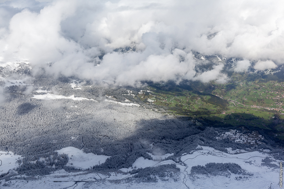 Вид со станции Айгерванд (Eigerwand). Высота 2864 метра.