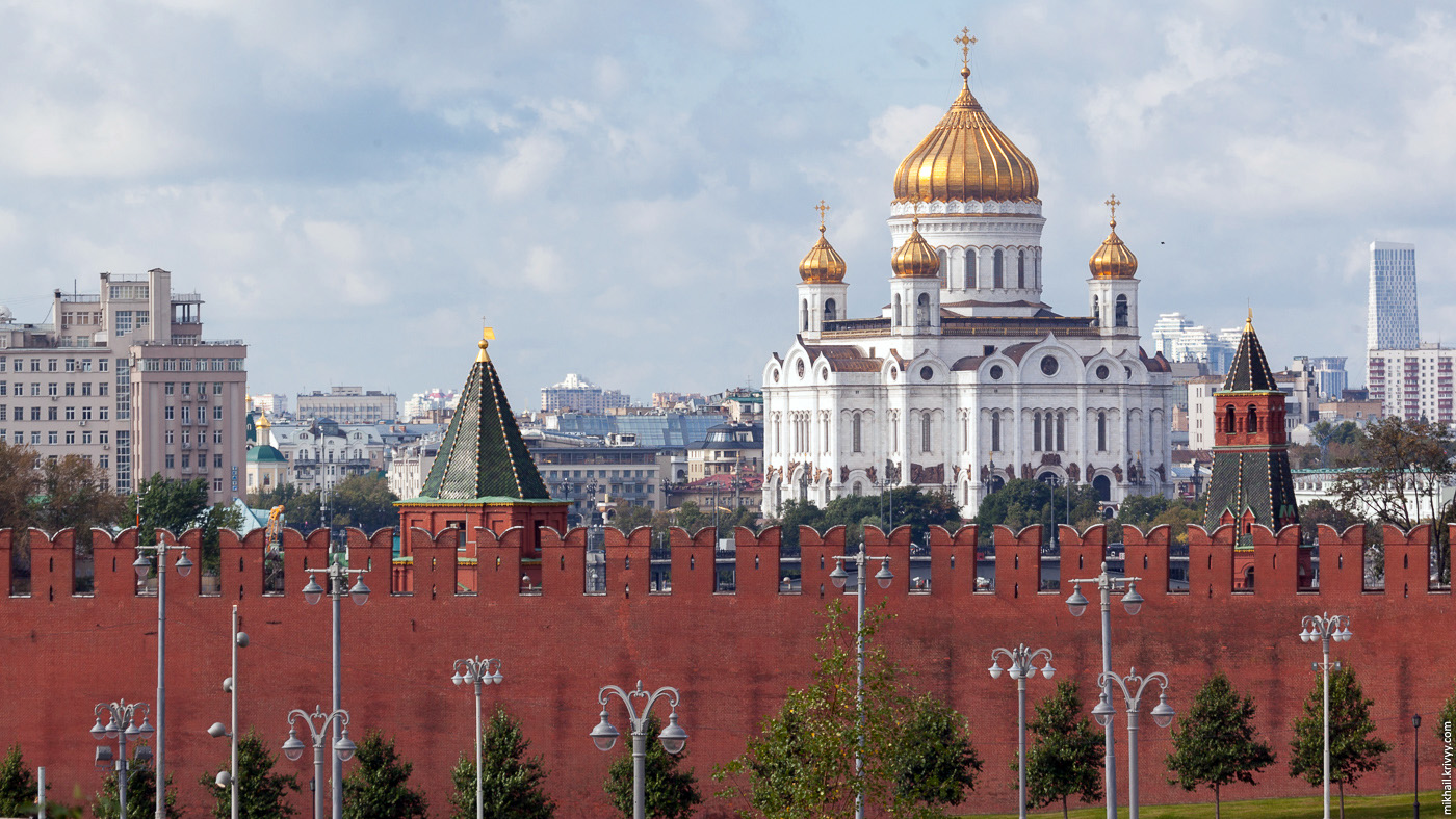 Москва Кремль храм Христа Спасителя