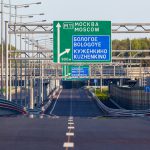На Кольцевой автомобильной дороге Санкт-Петербурга поменяли указатели